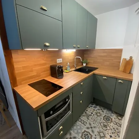 Appartement Au Pied Des Pistes Et Commerces - 5 Personnes Modane Exterior photo